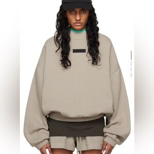 ESSENTIALS Sweatshirt